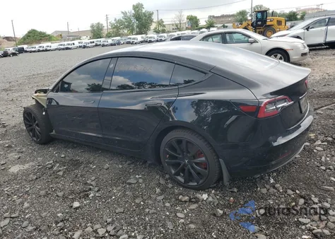 2020 Tesla Model 3 z USA, uszkodzony, nr VIN 5YJ3E1EB9LF639952